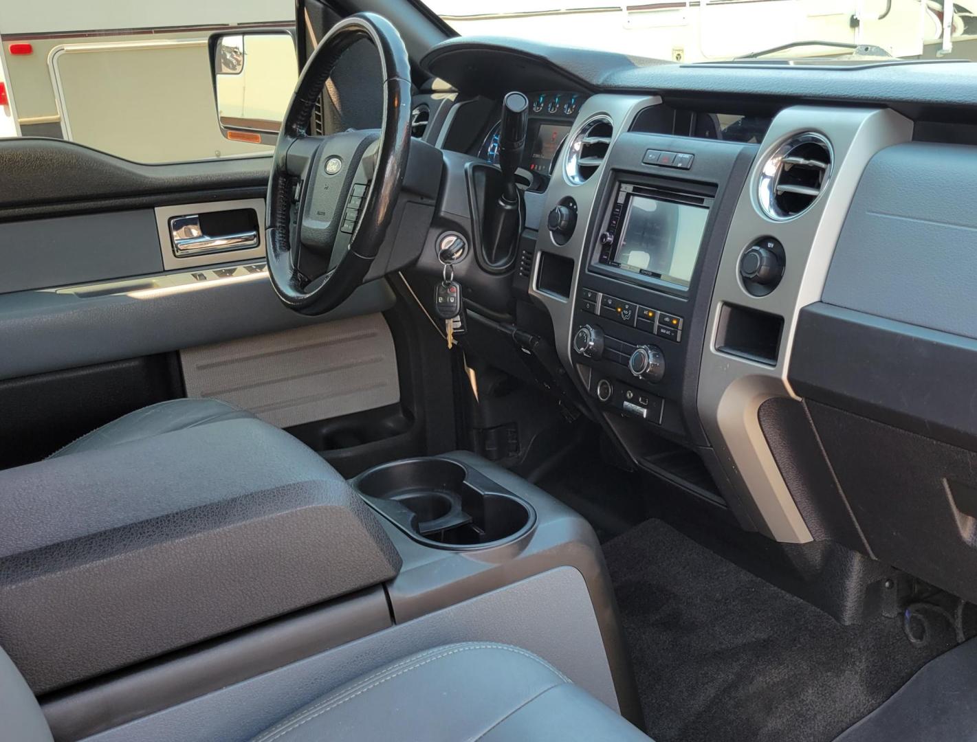 2011 White /Black Ford F-150 XLT (1FTFW1EF0BK) with an 5.0L V8 engine, 4-Speed Automatic transmission, located at 450 N Russell, Missoula, MT, 59801, (406) 543-6600, 46.874496, -114.017433 - Photo#11