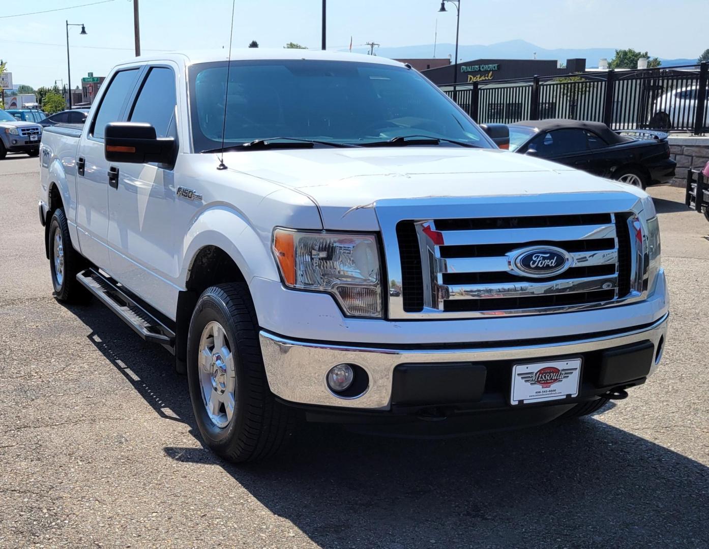 2011 White /Black Ford F-150 XLT (1FTFW1EF0BK) with an 5.0L V8 engine, 4-Speed Automatic transmission, located at 450 N Russell, Missoula, MT, 59801, (406) 543-6600, 46.874496, -114.017433 - Photo#3