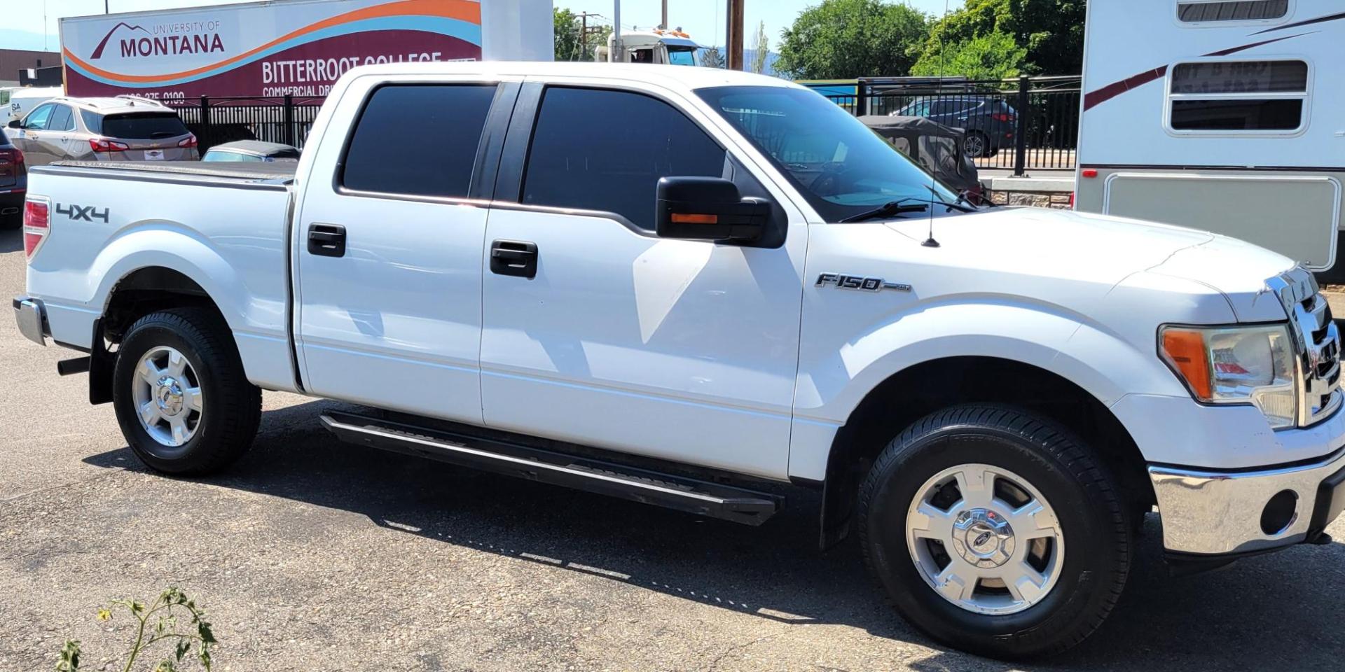 2011 White /Black Ford F-150 XLT (1FTFW1EF0BK) with an 5.0L V8 engine, 4-Speed Automatic transmission, located at 450 N Russell, Missoula, MT, 59801, (406) 543-6600, 46.874496, -114.017433 - Photo#6