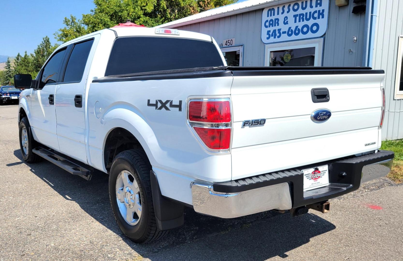 2011 White /Black Ford F-150 XLT (1FTFW1EF0BK) with an 5.0L V8 engine, 4-Speed Automatic transmission, located at 450 N Russell, Missoula, MT, 59801, (406) 543-6600, 46.874496, -114.017433 - Photo#8