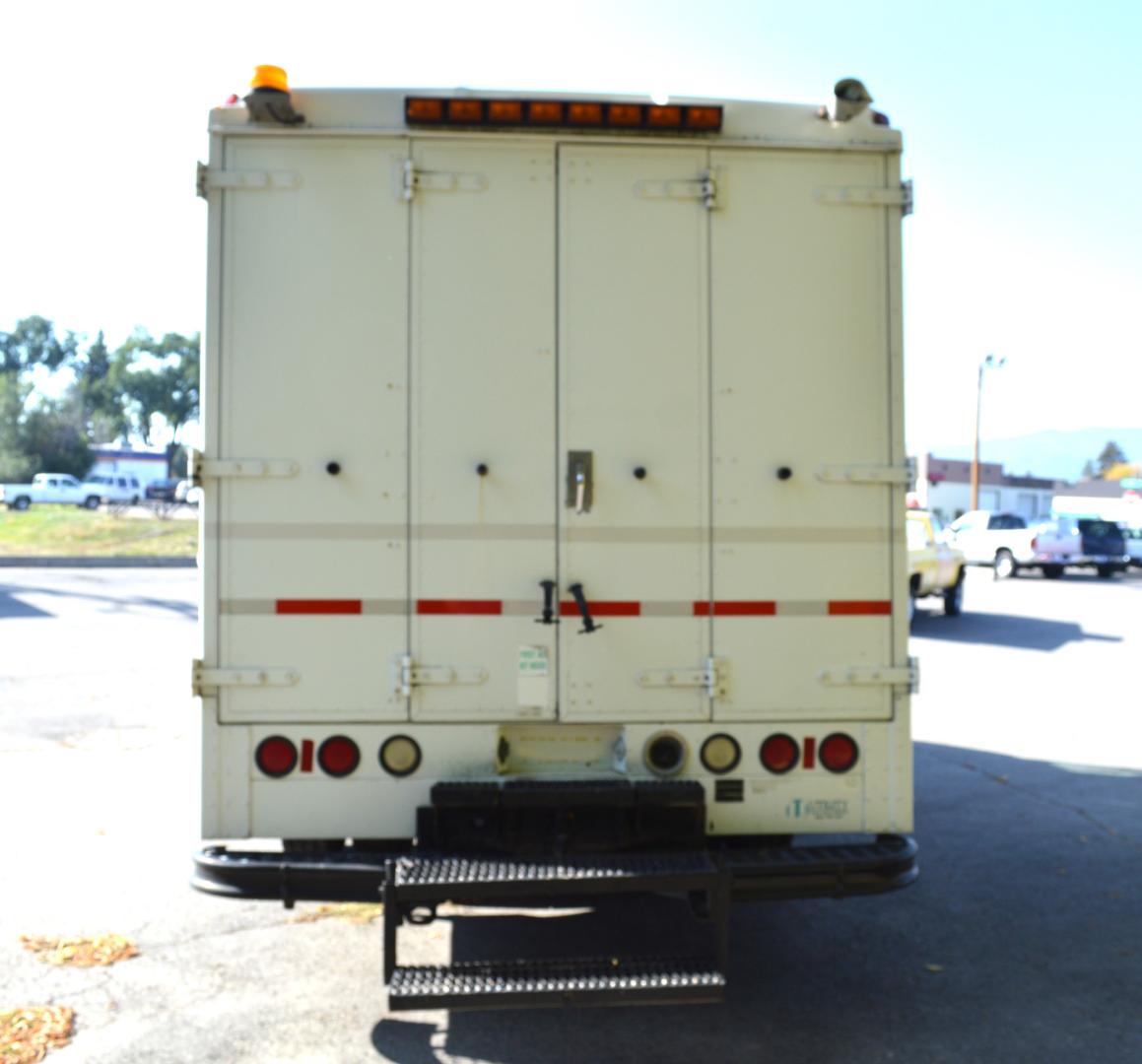 2001 White International 1652 - (1HTMGABM81A) with an 7.3L V8 OHV 16V DIESEL engine, Automatic transmission, located at 450 N Russell, Missoula, MT, 59801, (406) 543-6600, 46.874496, -114.017433 - Photo#16