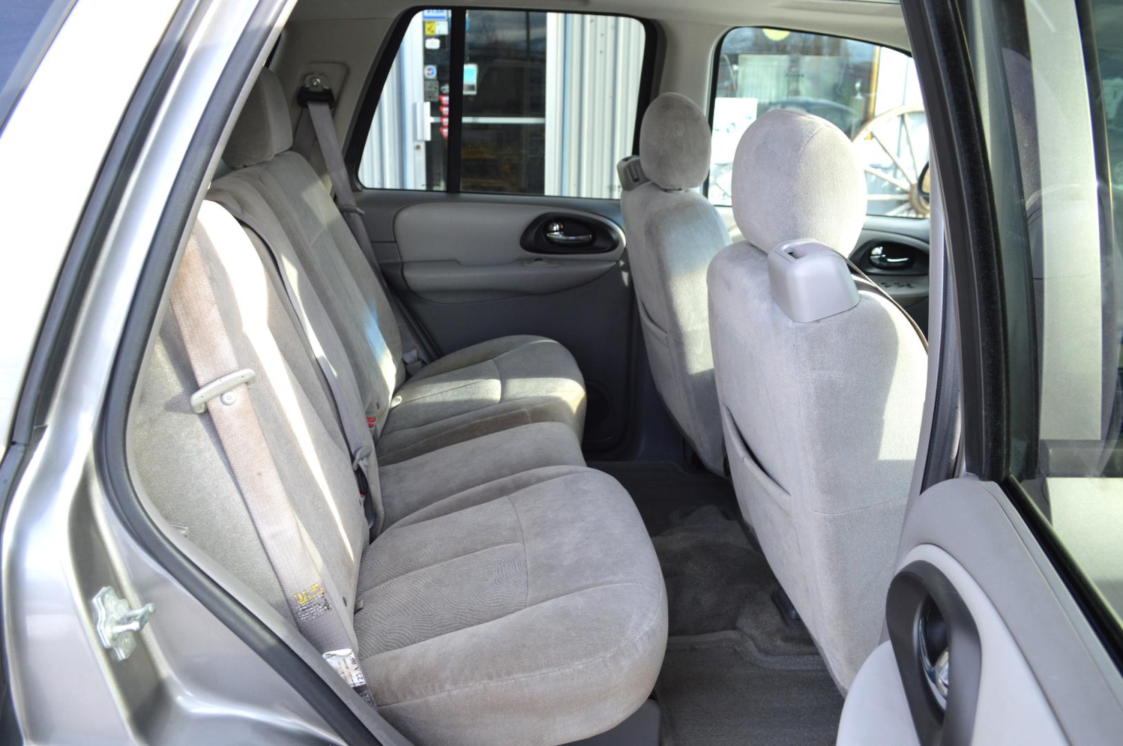 2006 Pewter Chevrolet TrailBlazer LS 4WD (1GNDT13S662) with an 4.2L L6 DOHC 24V engine, 4-Speed Automatic Overdrive transmission, located at 450 N Russell, Missoula, MT, 59801, (406) 543-6600, 46.874496, -114.017433 - Great Running SUV. Automatic Transmission. Power Sunroof. Air Conditioning. Power Windows. Cruise. Tilt. AM/FM CD. - Photo#11