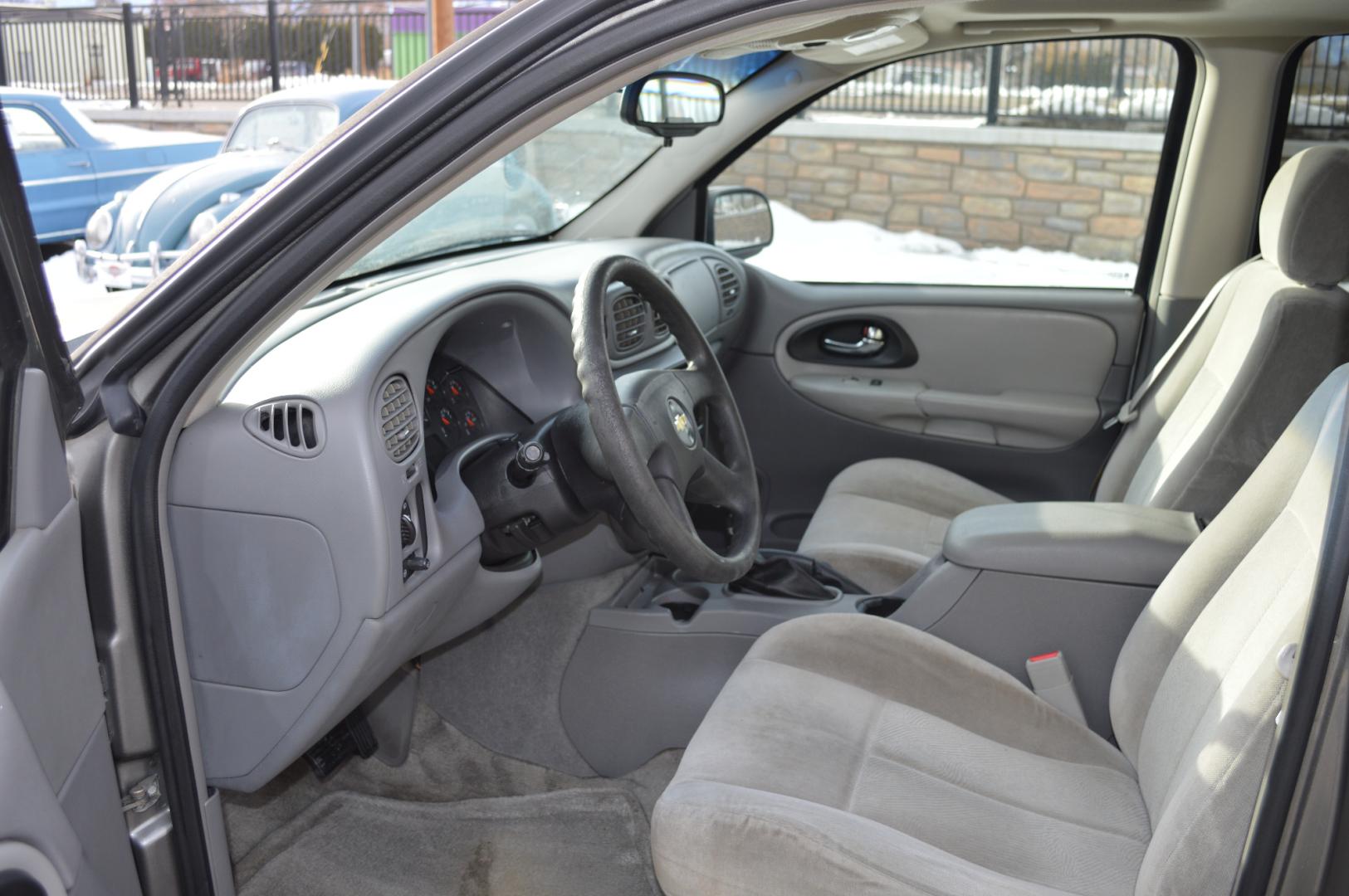 2006 Pewter Chevrolet TrailBlazer LS 4WD (1GNDT13S662) with an 4.2L L6 DOHC 24V engine, 4-Speed Automatic Overdrive transmission, located at 450 N Russell, Missoula, MT, 59801, (406) 543-6600, 46.874496, -114.017433 - Great Running SUV. Automatic Transmission. Power Sunroof. Air Conditioning. Power Windows. Cruise. Tilt. AM/FM CD. - Photo#14