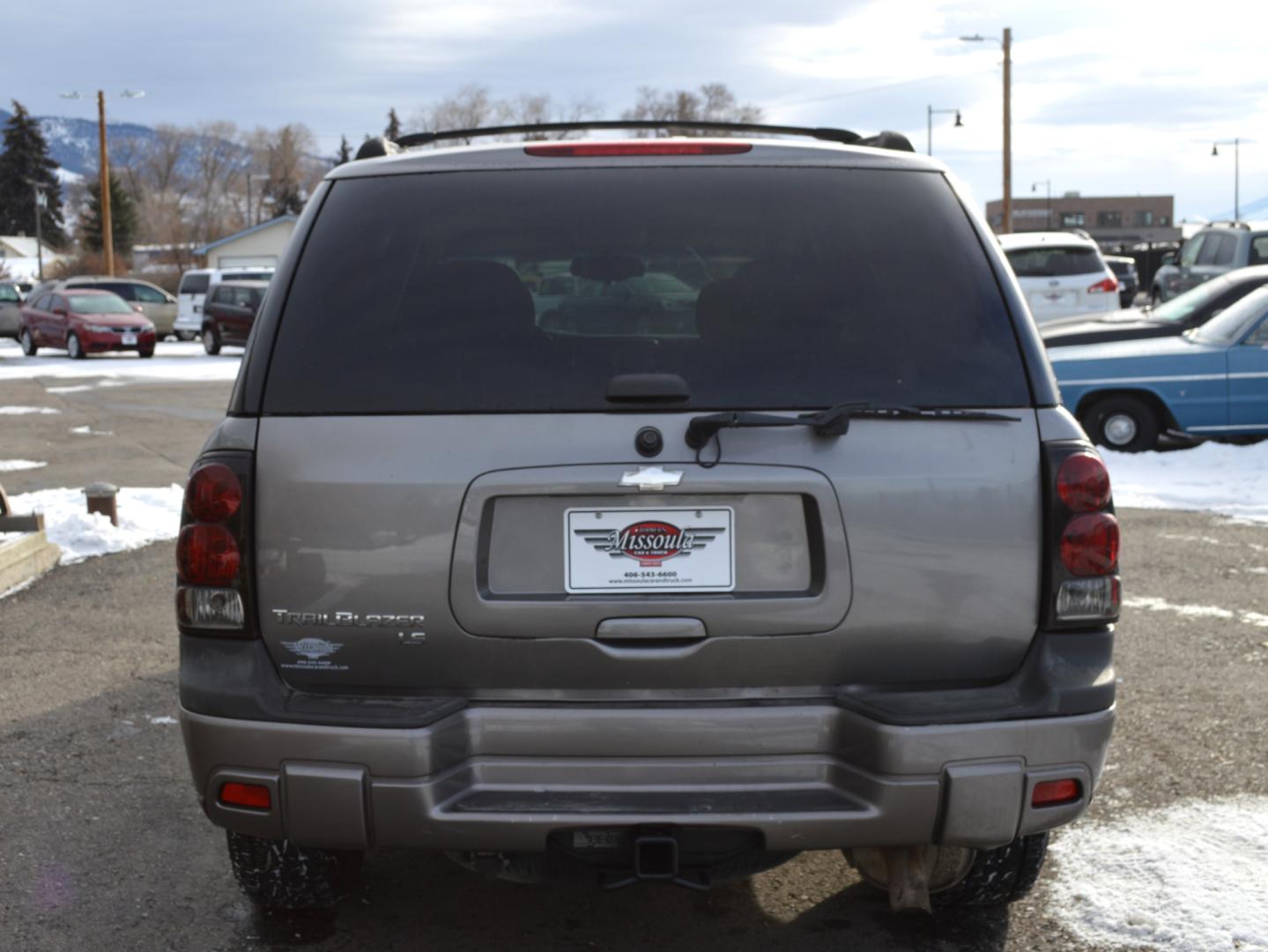 2006 Pewter Chevrolet TrailBlazer LS 4WD (1GNDT13S662) with an 4.2L L6 DOHC 24V engine, 4-Speed Automatic Overdrive transmission, located at 450 N Russell, Missoula, MT, 59801, (406) 543-6600, 46.874496, -114.017433 - Great Running SUV. Automatic Transmission. Power Sunroof. Air Conditioning. Power Windows. Cruise. Tilt. AM/FM CD. - Photo#2