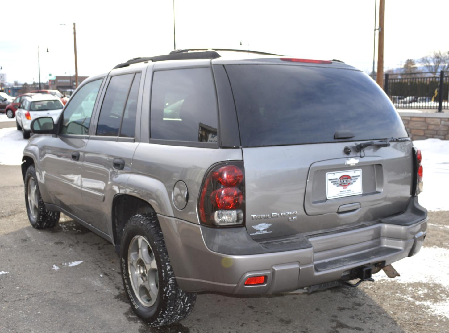 2006 Pewter Chevrolet TrailBlazer LS 4WD (1GNDT13S662) with an 4.2L L6 DOHC 24V engine, 4-Speed Automatic Overdrive transmission, located at 450 N Russell, Missoula, MT, 59801, (406) 543-6600, 46.874496, -114.017433 - Great Running SUV. Automatic Transmission. Power Sunroof. Air Conditioning. Power Windows. Cruise. Tilt. AM/FM CD. - Photo#3