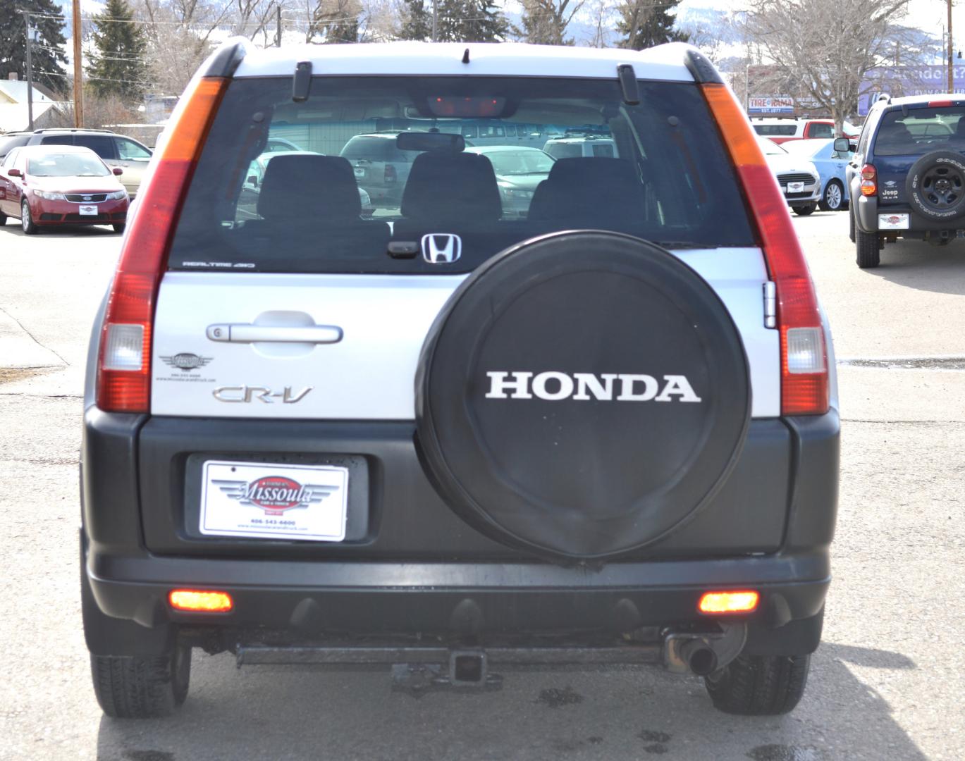 2004 Silver Honda CR-V EX 4WD (JHLRD77814C) with an 2.4L L4 DOHC 16V engine, 5-Speed Manual Overdrive transmission, located at 450 N Russell, Missoula, MT, 59801, (406) 543-6600, 46.874496, -114.017433 - Runs Great. New Clutch. Power Sunroof. Hard to find 5 Speed. ! Very clean All Wheel Drive. Air Conditioning. Power Windows. Cruise. - Photo#6