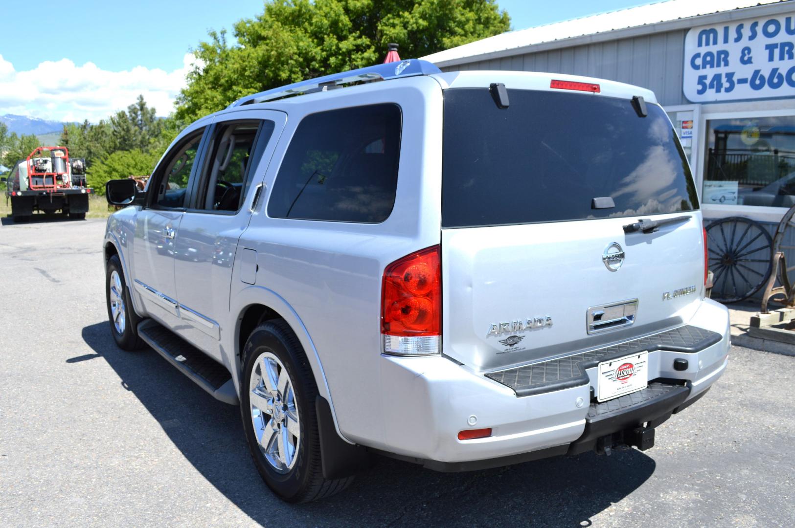 2011 Silver Nissan Armada SL 4WD (5N1AA0NC5BN) with an 5.6L V8 DOHC 32V engine, 5-Speed Automatic transmission, located at 450 N Russell, Missoula, MT, 59801, (406) 543-6600, 46.874496, -114.017433 - Really Nice SUV. 4 Wheel Drive. Power Sunroof. 3rd Row Seating. Rear Entertainment. Leather Heated Seats. Air. Cruise. Tilt. LOADED! - Photo#10