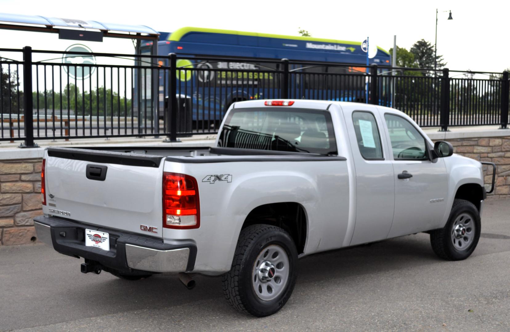 2010 Silver /Black GMC Sierra 1500 Work Truck Ext. Cab 4WD (1GTSKTE38AZ) with an 5.3L V8 OHV 16V FFV engine, 4-Speed Automatic transmission, located at 450 N Russell, Missoula, MT, 59801, (406) 543-6600, 46.874496, -114.017433 - Runs Great! 4 Wheel Drive. Extra Cab. Automatic Transmission. Air conditioning. Cruise Control. Power Windows. Towing Package. - Photo#2