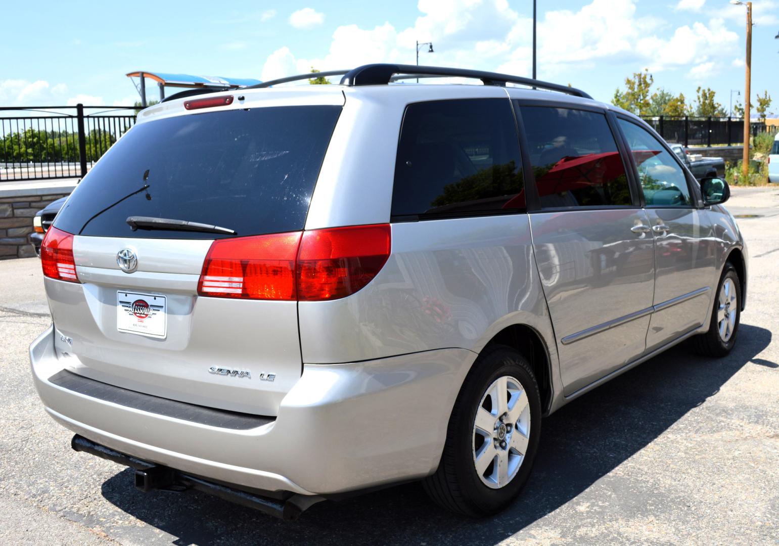 2004 Silver Toyota Sienna LE - 7 Passenger (5TDZA23C04S) with an 3.3L V6 DOHC 24V engine, 5-Speed Automatic Overdrive transmission, located at 450 N Russell, Missoula, MT, 59801, (406) 543-6600, 46.874496, -114.017433 - 3rd Row Seating. Rear Entertainment. Air. Cruise. Tilt. Power Windows. - Photo#3