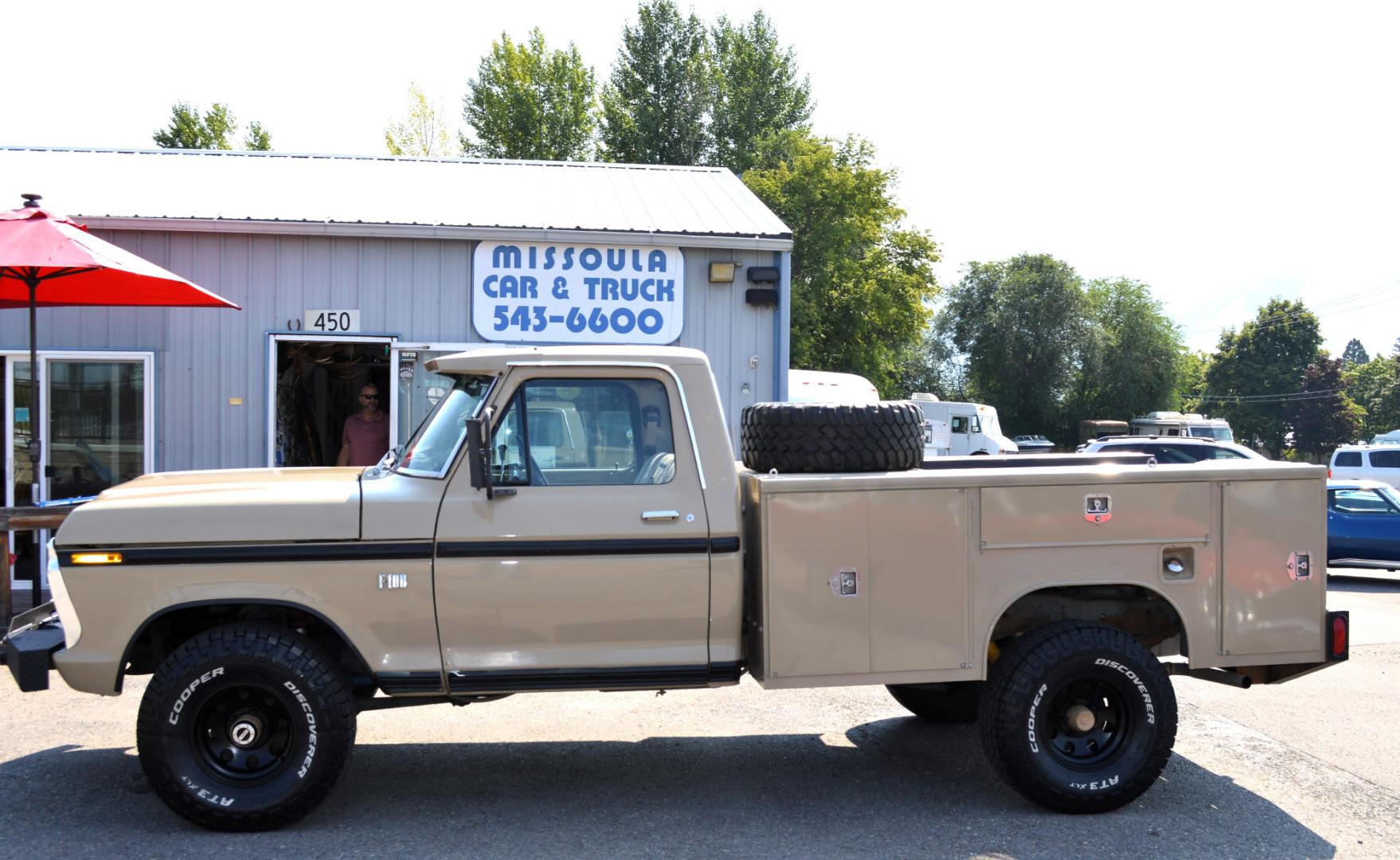 1975 Tan Ford F-100 F100 Ranger XLT (F11YRW21236) with an 390 engine, Automatic transmission, located at 450 N Russell, Missoula, MT, 59801, (406) 543-6600, 46.874496, -114.017433 - Such a Nice Truck. 13,000 Lb Winch. Utility Box. External Fuel Tank. Custom Headliner. AM FM CD Player. 460 Engine. Automatic Transmission. Warn Hubs. - Photo#0