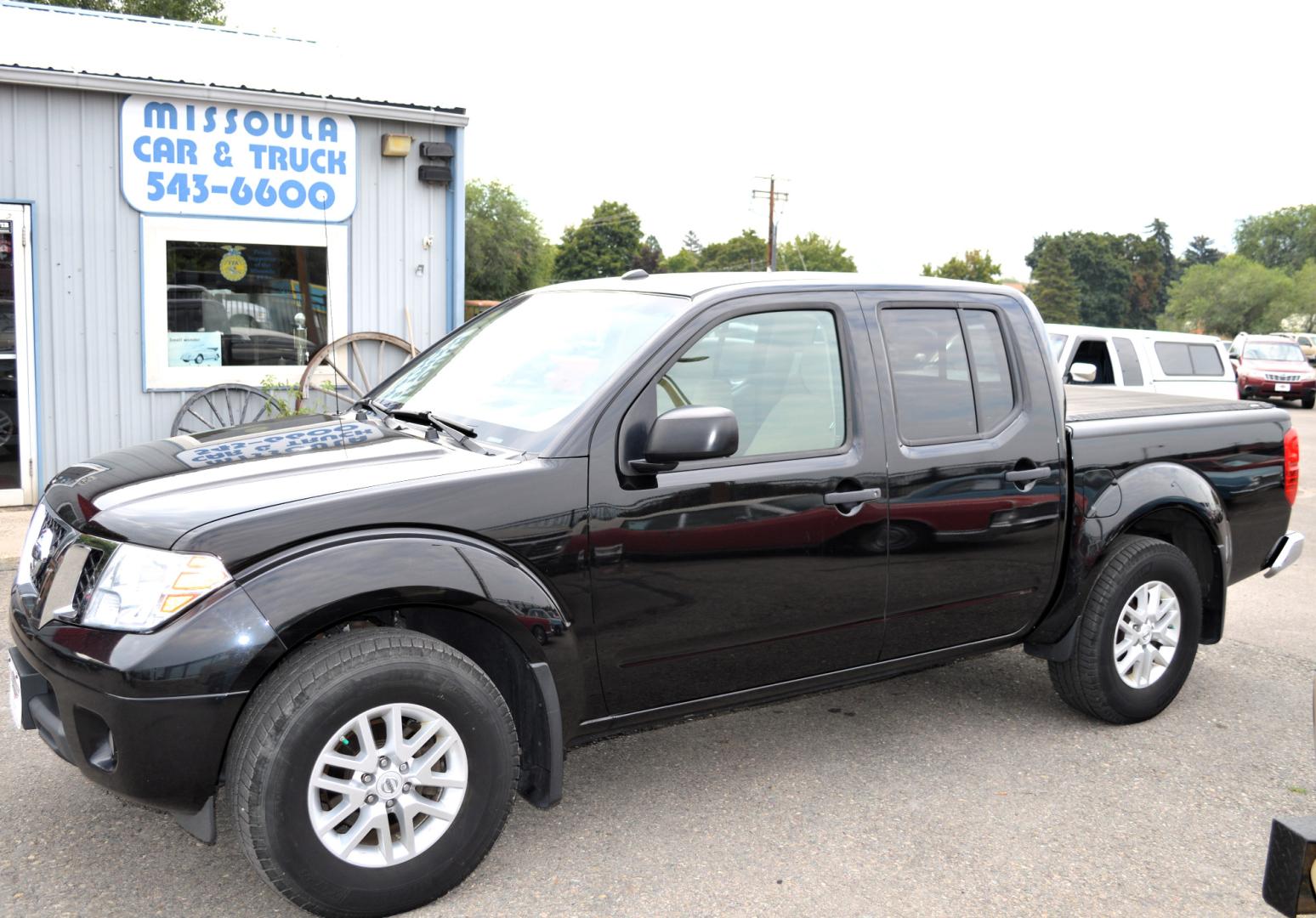 2017 Black /Tan Nissan Frontier SL Crew Cab 5AT 2WD (1N6AD0ER4HN) with an 4.0L V6 DOHC 24V engine, 5A transmission, located at 450 N Russell, Missoula, MT, 59801, (406) 543-6600, 46.874496, -114.017433 - Photo#0