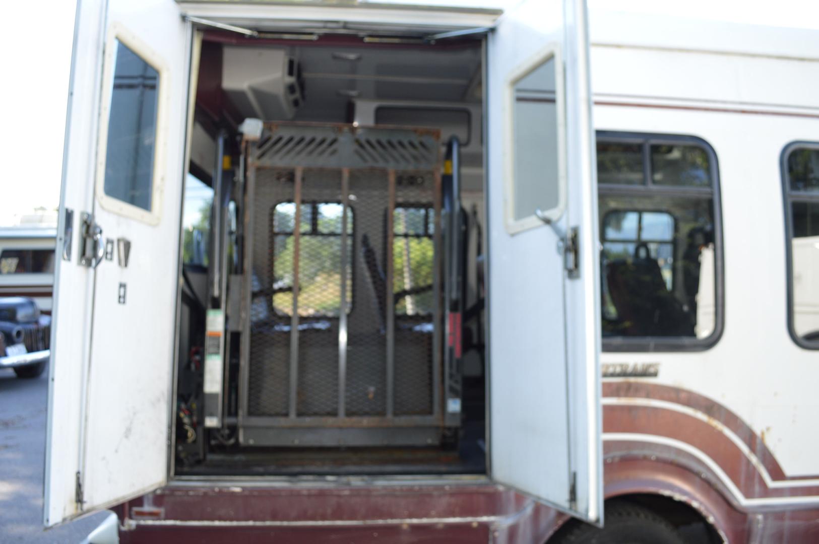 1998 White Chevrolet Express G3500 (1GBJG31J4W1) with an 7.4L V8 OHV 16V engine, 4-Speed Automatic Overdrive transmission, located at 450 N Russell, Missoula, MT, 59801, (406) 543-6600, 46.874496, -114.017433 - Great running Handi-Cap Mini Bus on Chevy 1 Ton Dually. Hydraulic Wheel Chair Lift. Rear Seats fold up out of the way for more room. Front and Rear Air Conditioning. This vehicle is more then 20 years old and is not eligible for lending through our finance companies. - Photo#25