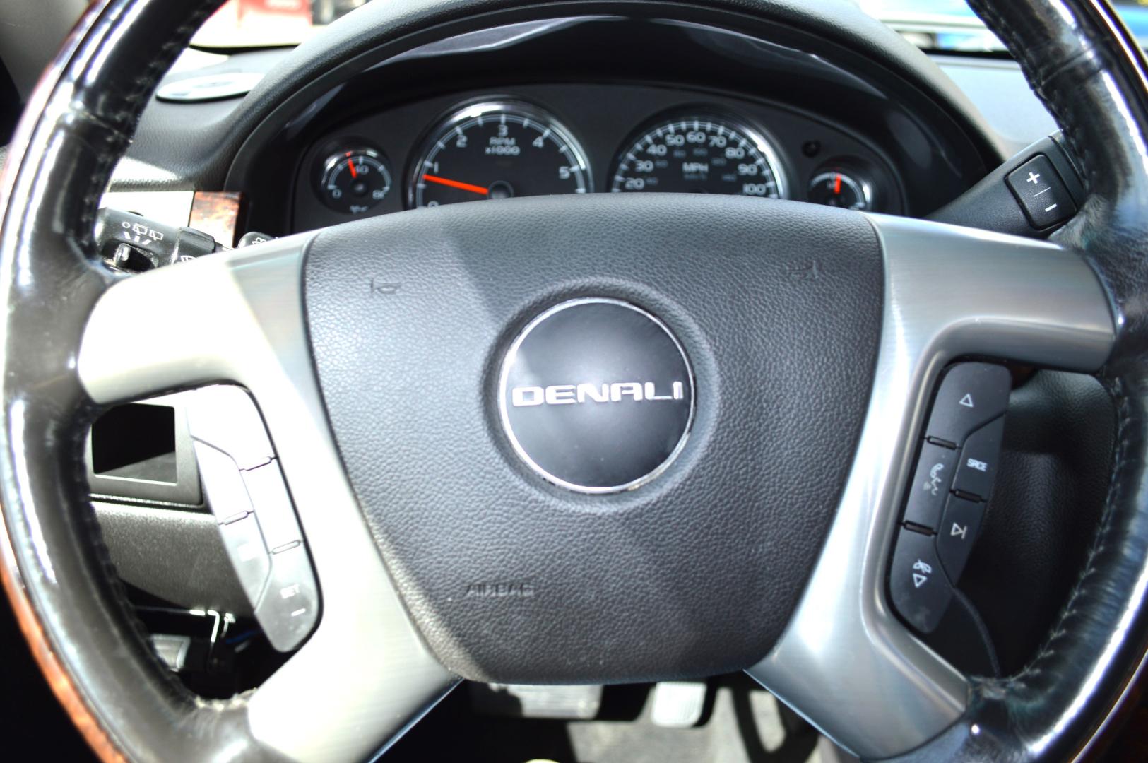 2013 Black /Black GMC Yukon Denali 4WD (1GKS2EEF6DR) with an 6.2L V8 OHV 16V engine, 6-Speed Automatic transmission, located at 450 N Russell, Missoula, MT, 59801, (406) 543-6600, 46.874496, -114.017433 - Excellent Condition SUV. Leather Heated Power Seats. Rear Bucket Seats. 3rd Row Seating. Power Sunroof. Rear Entertainment. Rear Climate Control. Like New Michelin Tires - Photo#23