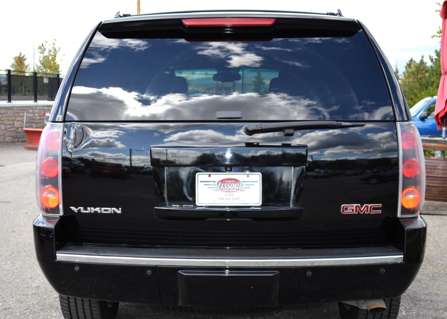 2013 Black /Black GMC Yukon Denali 4WD (1GKS2EEF6DR) with an 6.2L V8 OHV 16V engine, 6-Speed Automatic transmission, located at 450 N Russell, Missoula, MT, 59801, (406) 543-6600, 46.874496, -114.017433 - Excellent Condition SUV. Leather Heated Power Seats. Rear Bucket Seats. 3rd Row Seating. Power Sunroof. Rear Entertainment. Rear Climate Control. Like New Michelin Tires - Photo#6