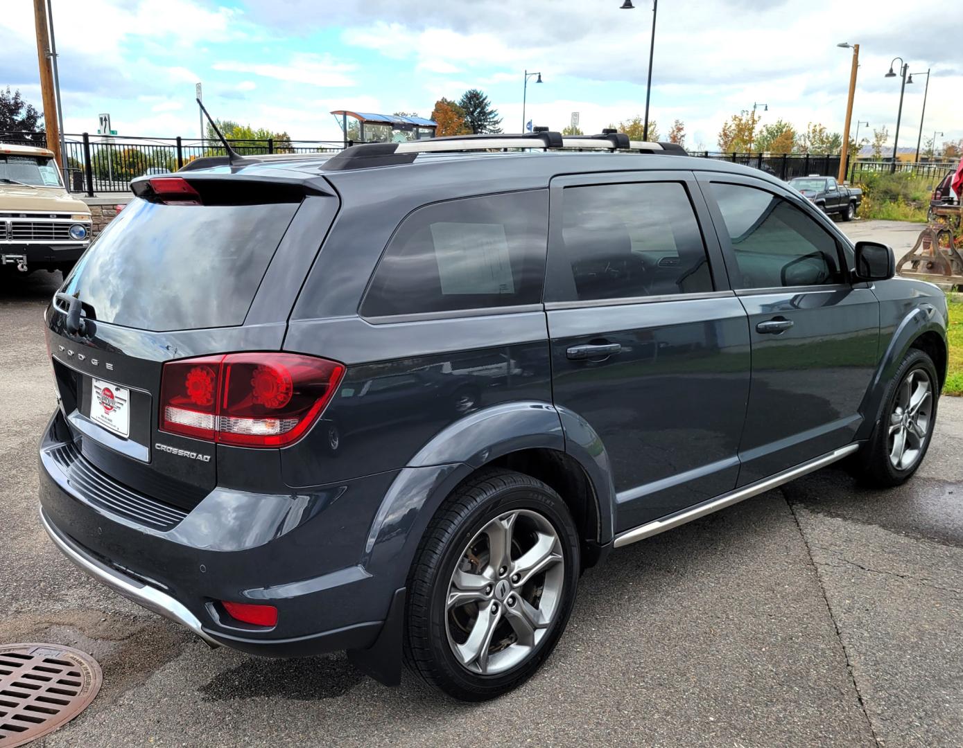 2018 Charcoal /Black Dodge Journey Crossroad AWD (3C4PDDGG7JT) with an 3.6L V6 DOHC 24V engine, 6A transmission, located at 450 N Russell, Missoula, MT, 59801, (406) 543-6600, 46.874496, -114.017433 - Nice AWD SUV. 3rd Row Seating. Front and Rear Climate Control. Heated Leather Seats. Heated Steering Wheel. Touch Screen. Bluetooth. AM FM CD. Backup Camera. Air. Cruise. Tilt. Steering Wheel Controls. Remote Start. - Photo#6