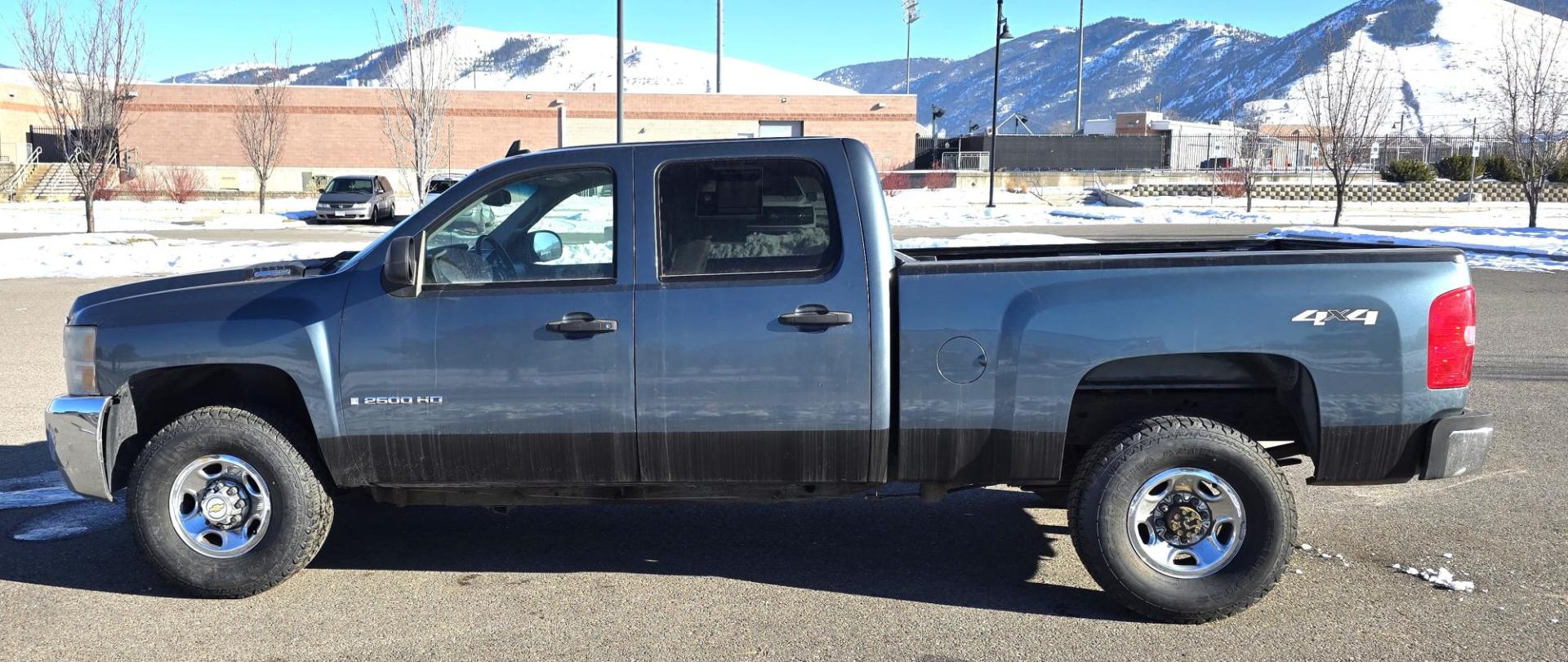 2008 Blue /Tan Chevrolet Silverado 2500HD LT (1GCHK23628F) with an 6.6L engine, 5 Speed Automatic transmission, located at 450 N Russell, Missoula, MT, 59801, (406) 543-6600, 46.874496, -114.017433 - 6.6 Duramax Diesel. Automatic Transmission. 4WD. New Tires. AM FM CD. Power drivers Seat. Air Cruise Tilt. - Photo#0