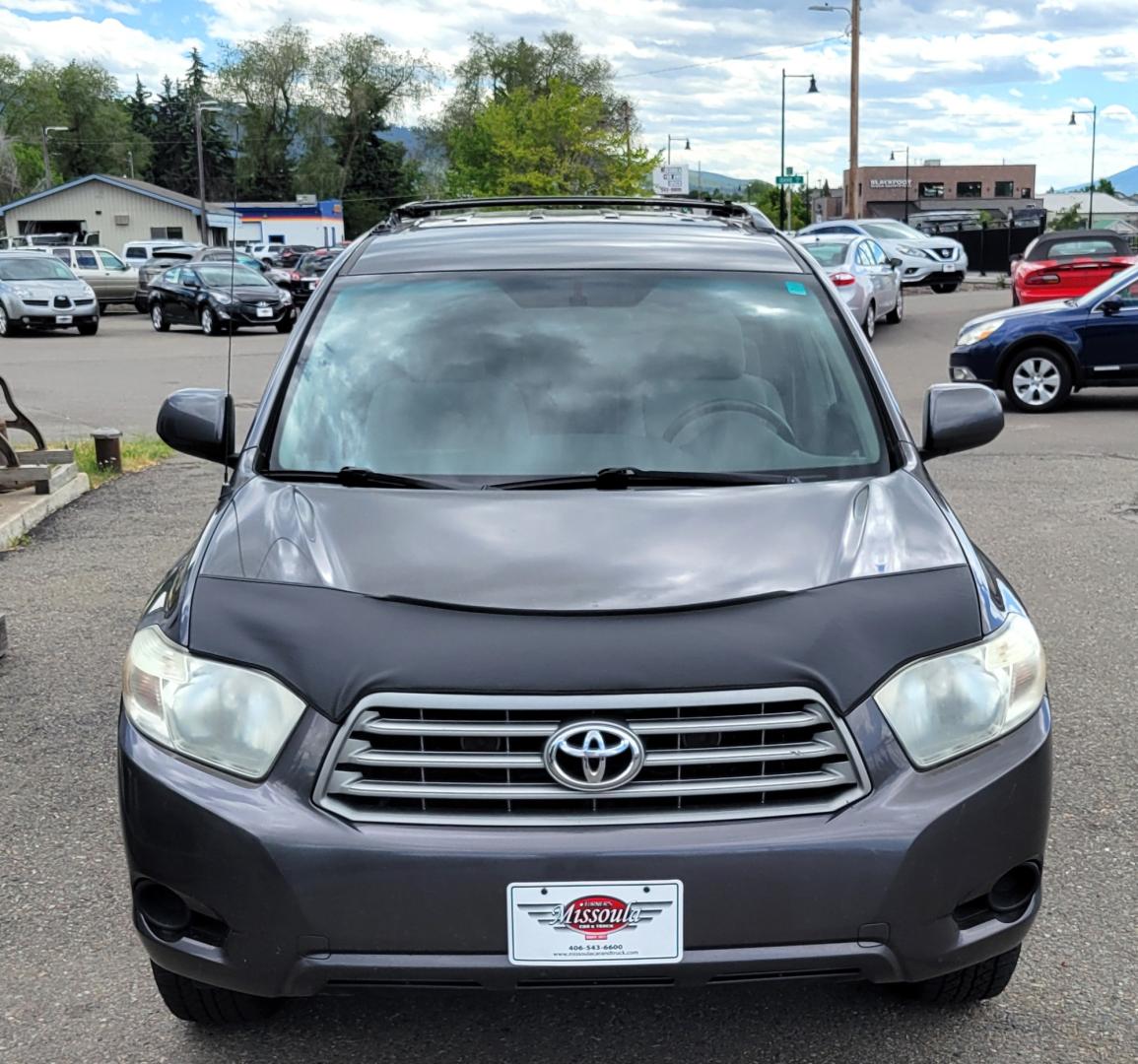 2008 Grey /Tan Toyota Highlander (JTEES41A782) with an 3.5L V6 engine, 5 Speed Automatic transmission, located at 450 N Russell, Missoula, MT, 59801, (406) 543-6600, 46.874496, -114.017433 - 3.5L V6 Engine. 4 Wheel Drive. 5 Speed Automatic Transmission. 3rd Row Seating. Power Windows and Locks. Air. Cruise. Tilt. AM FM CD Player - Photo#6