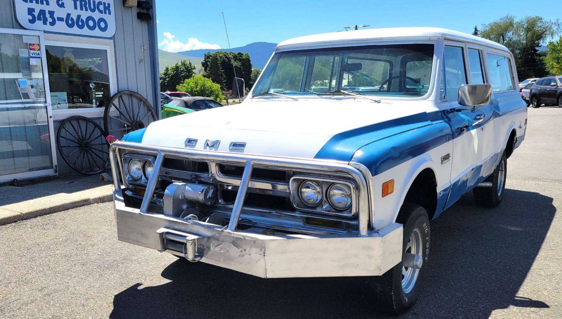 1968 Blue /Brown GMC Suburban (KE10LZB1477) with an 350 V8 engine, 4 Speed Manual transmission, located at 450 N Russell, Missoula, MT, 59801, (406) 543-6600, 46.874496, -114.017433 - RARE 3 Door Suburban 4WD. Project Vehicle. Runs and Drives well. Body and Interior are rough. 350 V8. 4 Speed manual Transmission. Financing is NOT available on this vehicle. - Photo#1