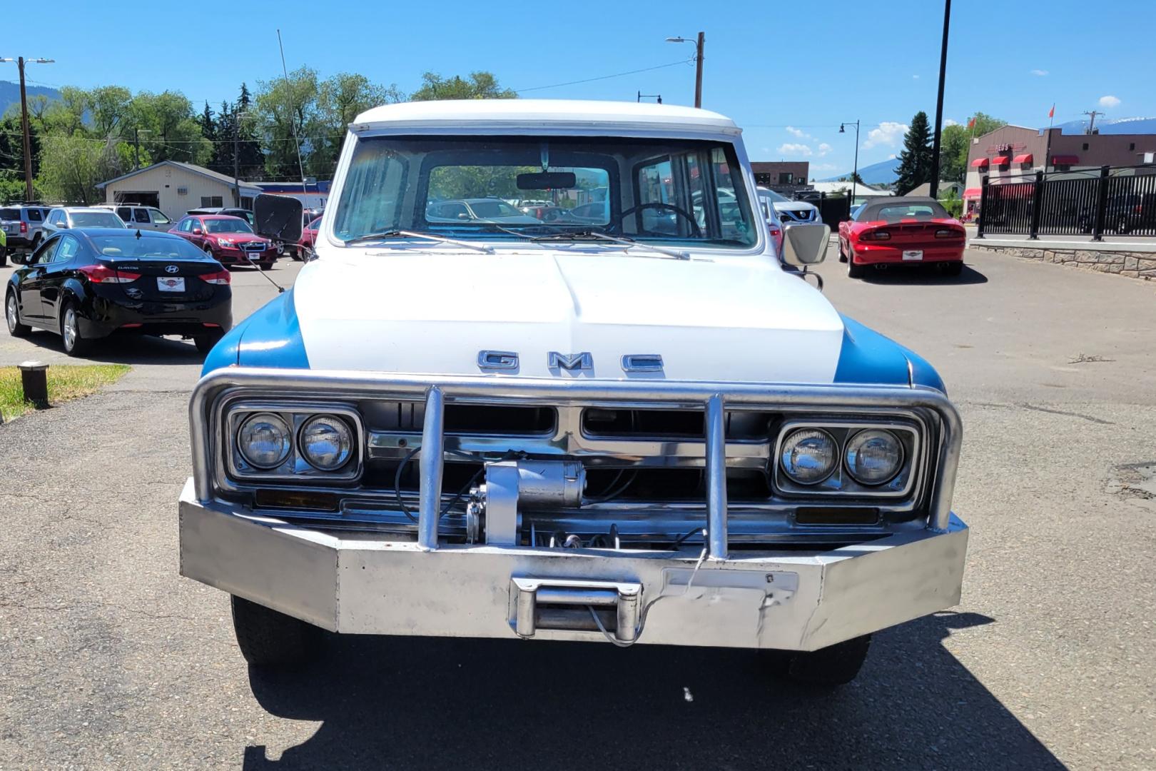 1968 Blue /Brown GMC Suburban (KE10LZB1477) with an 350 V8 engine, 4 Speed Manual transmission, located at 450 N Russell, Missoula, MT, 59801, (406) 543-6600, 46.874496, -114.017433 - RARE 3 Door Suburban 4WD. Project Vehicle. Runs and Drives well. Body and Interior are rough. 350 V8. 4 Speed manual Transmission. Financing is NOT available on this vehicle. - Photo#2