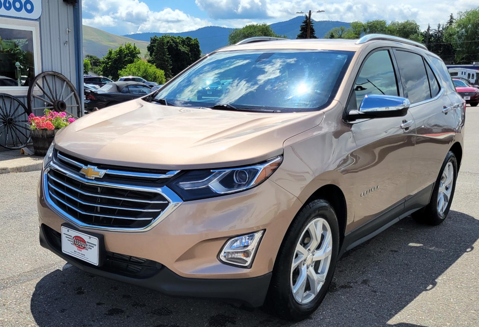 2018 Gold /Black Chevrolet Equinox Premium (3GNAXXEU8JL) with an 1.6L I4 engine, 6 Speed Auto transmission, located at 450 N Russell, Missoula, MT, 59801, (406) 543-6600, 46.874496, -114.017433 - Incredible hard to find AWD Diesel SUV. 1.6 I4 Engine. 6 Speed Automatic Transmission. Heated Leather Seats. Power Drivers Seat. Air Cruise Tilt. Power Windows and Locks. Bluetooth. backup Camera. Navigation. - Photo#2