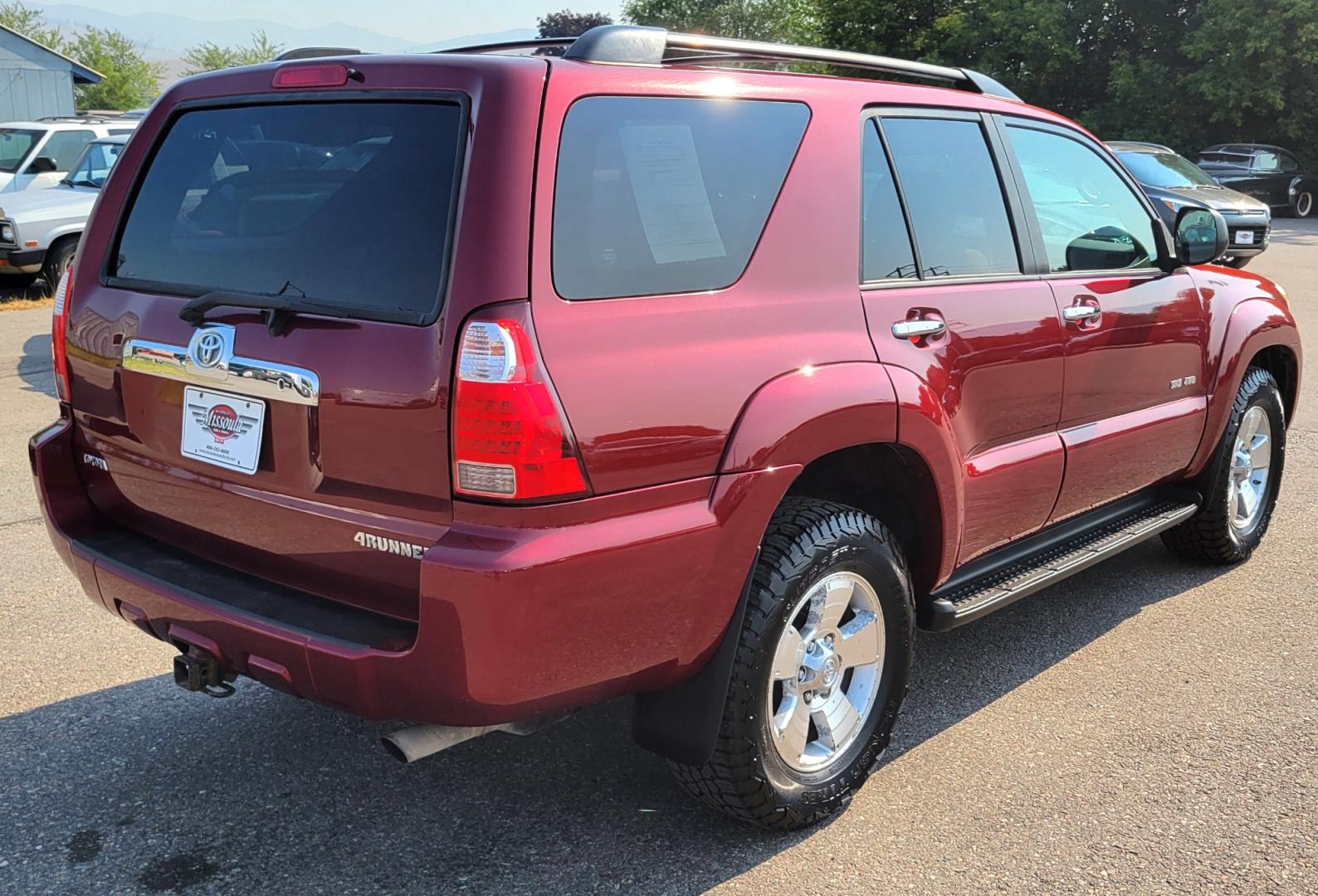 2008 Red /Tan Toyota 4Runner SR5 (JTEBU14RX8K) with an 4.0L V6 engine, 5 Speed Auto transmission, located at 450 N Russell, Missoula, MT, 59801, (406) 543-6600, 46.874496, -114.017433 - Hard to Find SUV. 4.0L V6 Engine. 5 Speed Automatic Transmission. 4 Wheel drive. Power Sunroof. Power Windows and Locks. Air Cruise Tilt. - Photo#5