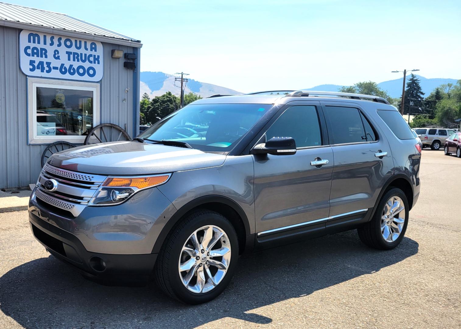 2013 Grey /Black Ford Explorer XLT (1FM5K8D87DG) with an 3.5L v6 engine, 6 Speed Auto transmission, located at 450 N Russell, Missoula, MT, 59801, (406) 543-6600, 46.874496, -114.017433 - Beautiful Metallic Gray 4WD. 3.5L V6. 6 Speed Automatic Transmission. Navigation. Bluetooth. Front and Rear AC. Cruise Control. Power Windows and Locks. 3rd Row Seating. Heated Seats. Power Front Seats. Leather. - Photo#0