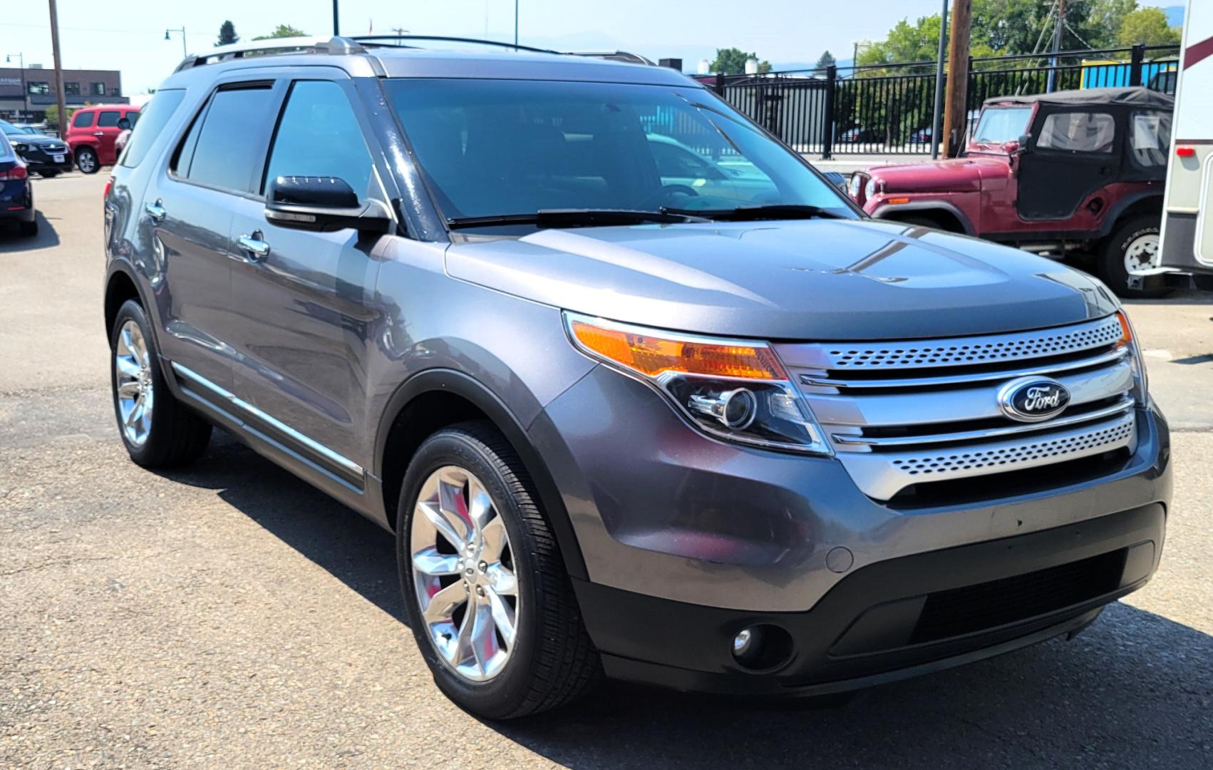 2013 Grey /Black Ford Explorer XLT (1FM5K8D87DG) with an 3.5L v6 engine, 6 Speed Auto transmission, located at 450 N Russell, Missoula, MT, 59801, (406) 543-6600, 46.874496, -114.017433 - Beautiful Metallic Gray 4WD. 3.5L V6. 6 Speed Automatic Transmission. Navigation. Bluetooth. Front and Rear AC. Cruise Control. Power Windows and Locks. 3rd Row Seating. Heated Seats. Power Front Seats. Leather. - Photo#3