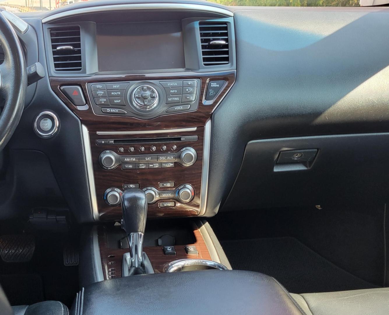 2014 Grey /Black Nissan Pathfinder S 4WD (5N1AR2MM8EC) with an 3.5L V6 DOHC 24V engine, Continuously Variable Transmission transmission, located at 450 N Russell, Missoula, MT, 59801, (406) 543-6600, 46.874496, -114.017433 - Photo#16