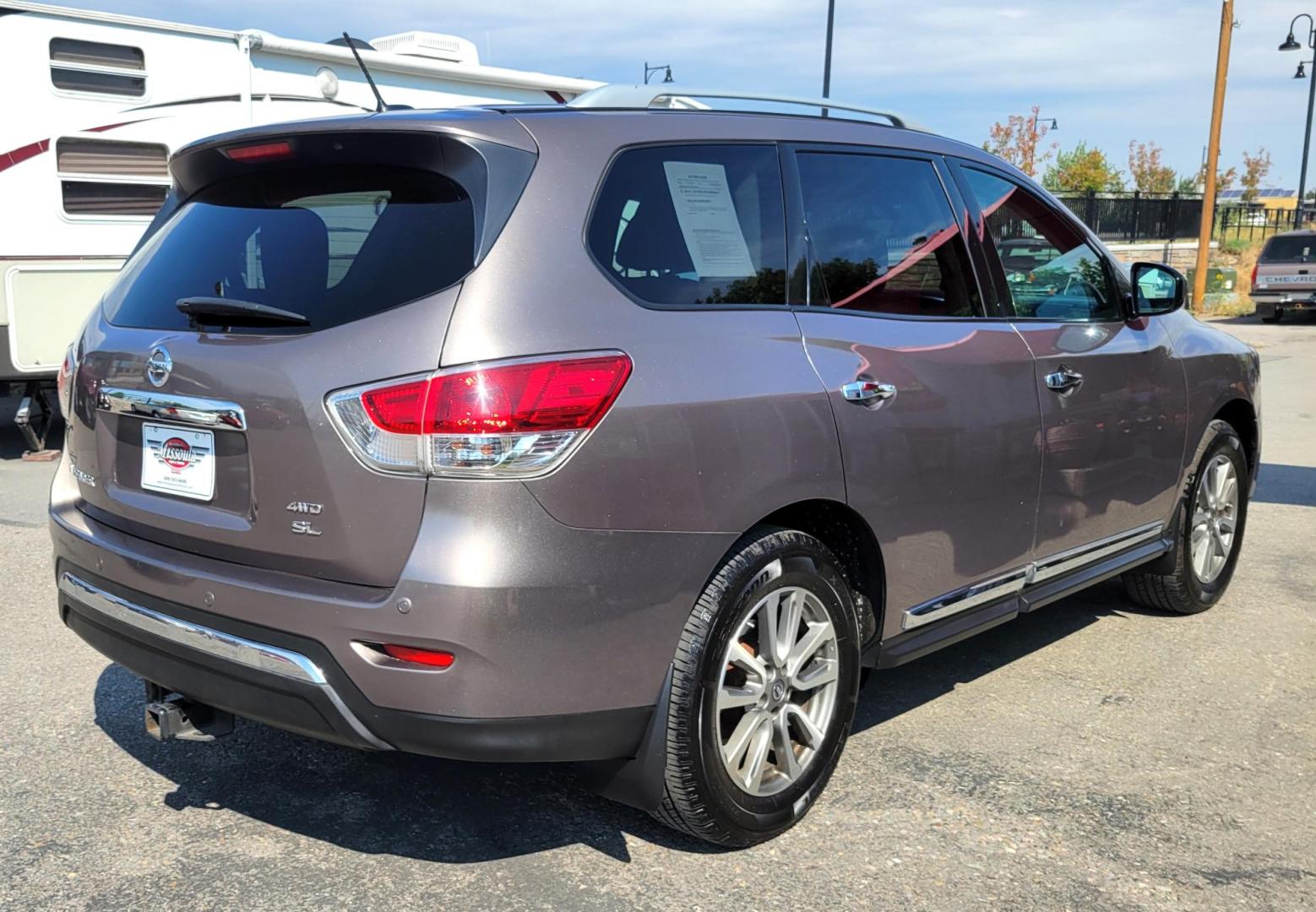 2014 Grey /Black Nissan Pathfinder S 4WD (5N1AR2MM8EC) with an 3.5L V6 DOHC 24V engine, Continuously Variable Transmission transmission, located at 450 N Russell, Missoula, MT, 59801, (406) 543-6600, 46.874496, -114.017433 - Photo#5