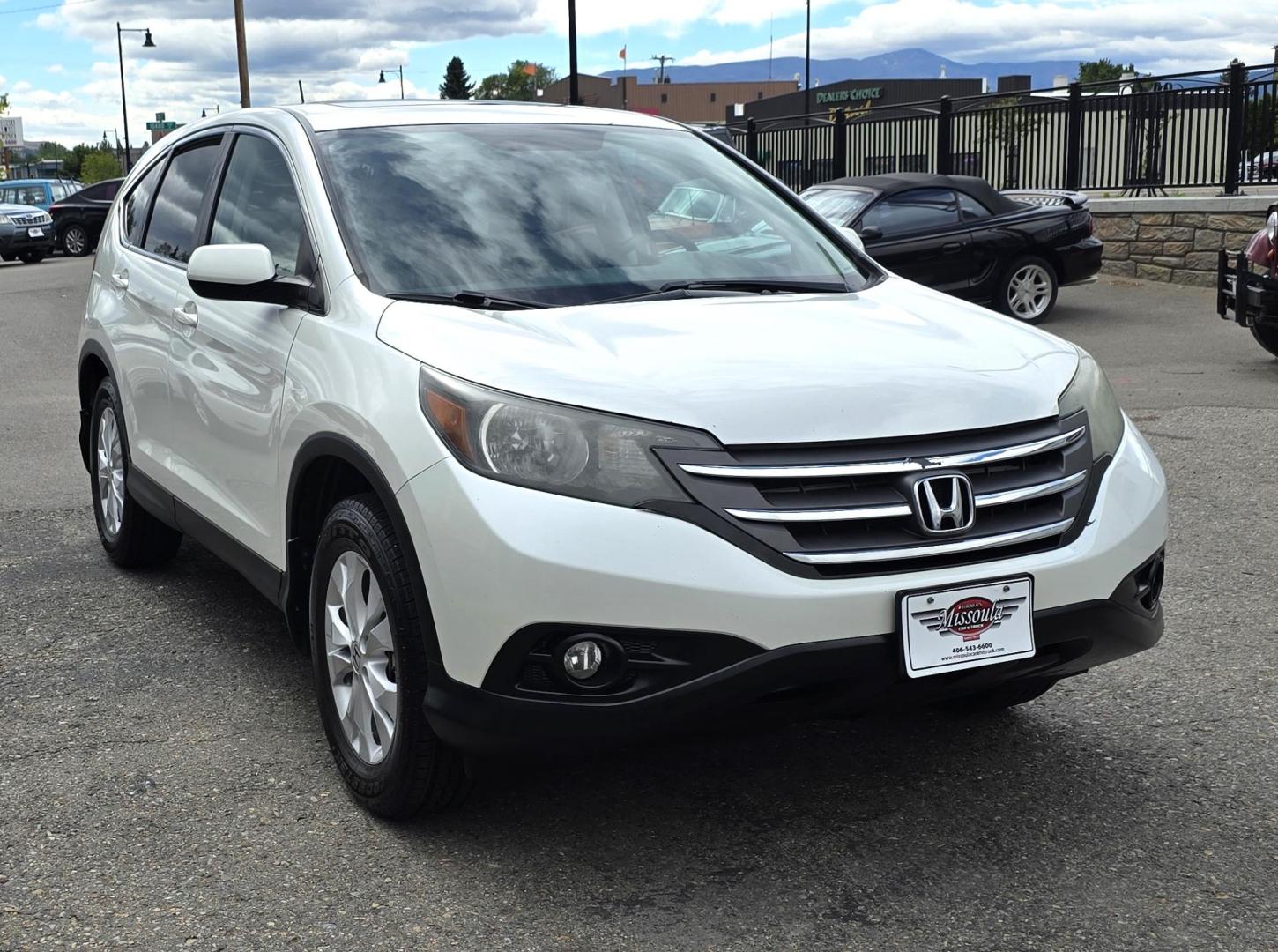 2014 White /Black Honda CR-V EX 4WD 5-Speed AT (5J6RM4H50EL) with an 2.4L L4 DOHC 16V engine, 5-Speed Automatic transmission, located at 450 N Russell, Missoula, MT, 59801, (406) 543-6600, 46.874496, -114.017433 - Sweet One Owner AWD CRV with a Clean Carfax. 2.4L I4 Engine. Automatic Transmission. Power Sunroof. Backup Camera. Bluetooth. Air Cruise. Tilt. Power Windows and Locks. - Photo#3