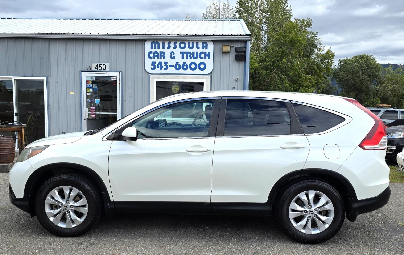 2014 White /Black Honda CR-V EX 4WD 5-Speed AT (5J6RM4H50EL) with an 2.4L L4 DOHC 16V engine, 5-Speed Automatic transmission, located at 450 N Russell, Missoula, MT, 59801, (406) 543-6600, 46.874496, -114.017433 - Sweet One Owner AWD CRV with a Clean Carfax. 2.4L I4 Engine. Automatic Transmission. Power Sunroof. Backup Camera. Bluetooth. Air Cruise. Tilt. Power Windows and Locks. - Photo#1