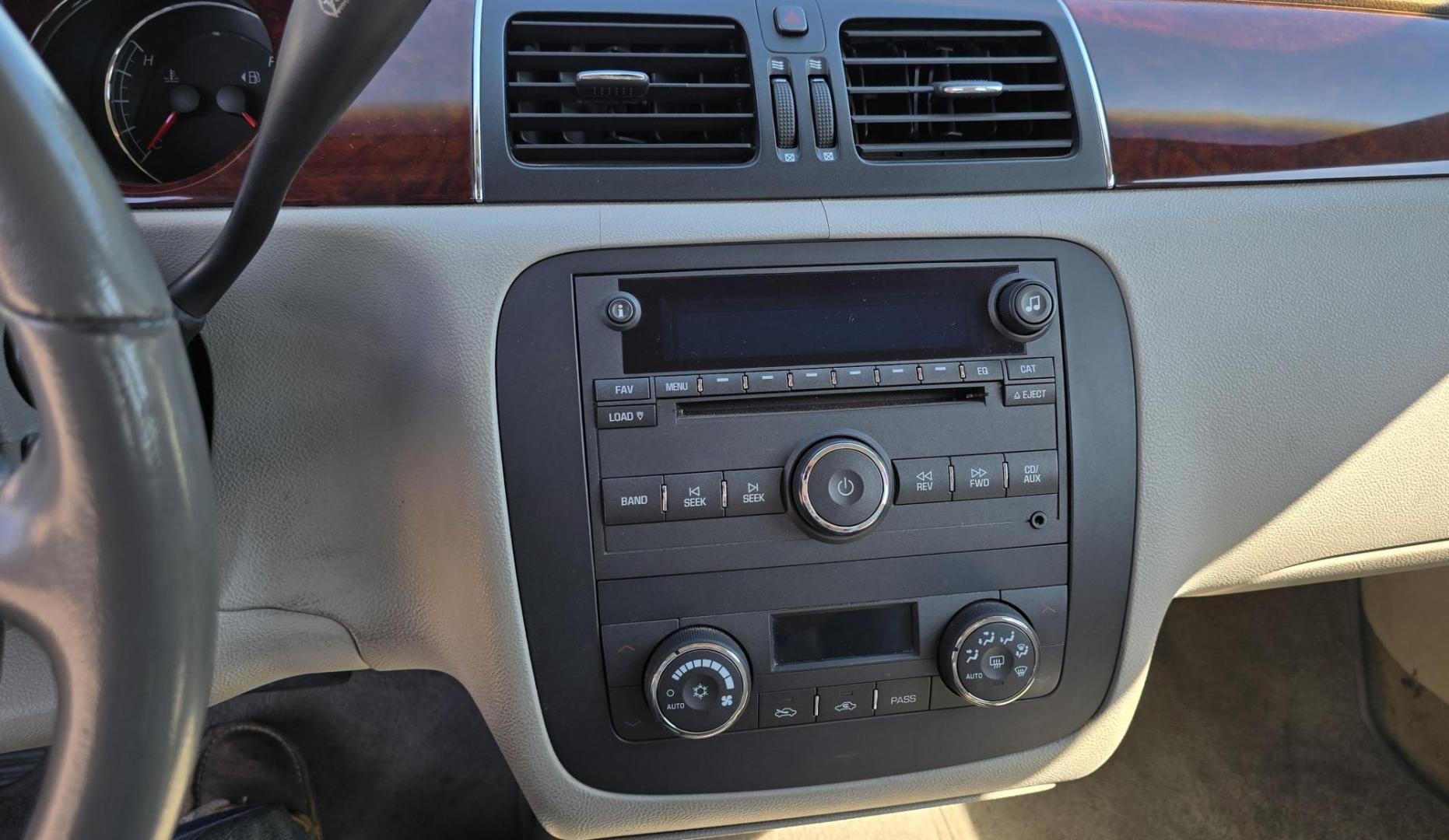 2006 Grey /Gray Buick Lucerne CXL V6 (1G4HD57226U) with an 3.8L V6 OHV 12V engine, 4-Speed Automatic Overdrive transmission, located at 450 N Russell, Missoula, MT, 59801, (406) 543-6600, 46.874496, -114.017433 - Beautiful Buick Luxury Sedan. Very Clean. 3.8L V6 Engine. Automatic Transmission. Leather Power front Seats. heated and Cooled Front Seats. Air. Cruise. Tilt. Power Windows and Locks. Excellent Miles for it's age. - Photo#12