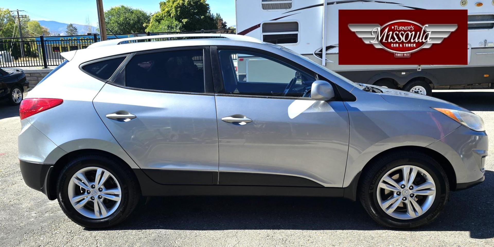 2010 Silver /Black Hyundai Tucson GLS AWD (KM8JUCAC5AU) with an 2.4L L4 DOHC 16V engine, 6-Speed Auto transmission, located at 450 N Russell, Missoula, MT, 59801, (406) 543-6600, 46.874496, -114.017433 - All Wheel Drive SUV. Runs Amazing. 2.4L I4 Engine. 6 Speed Automatic Transmission. Air. Cruise. Tilt. Nice Michelin Tires. Power Windows and Locks. AM FM XM CD. Bluetooth Audio and Phone. Clean Carfax. Excellent Fuel Economy for an AWD SUV. - Photo#4