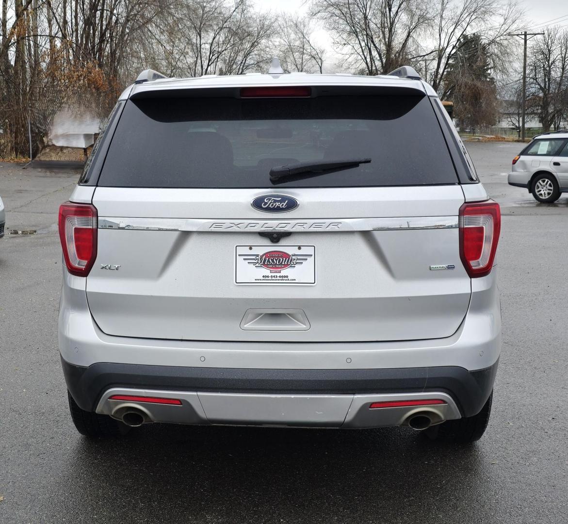 2016 Silver /Black Ford Explorer XLT 4WD (1FM5K8D85GG) with an 3.5L V6 DOHC 24V engine, 6-Speed Automatic transmission, located at 450 N Russell, Missoula, MT, 59801, (406) 543-6600, 46.874496, -114.017433 - One Owner 4WD SUV. 3.5L V6 Engine. 6 Speed Automatic. 3rd Row Seating. Leather Heated Front Seats. Heated Steering Wheel. AM FM SAT CD. Bluetooth Audio and Phone. Power Liftgate. Power Windows and Locks. Remote Start. Dual Climate Control. Remote Start. 2 Key Fobs. - Photo#3