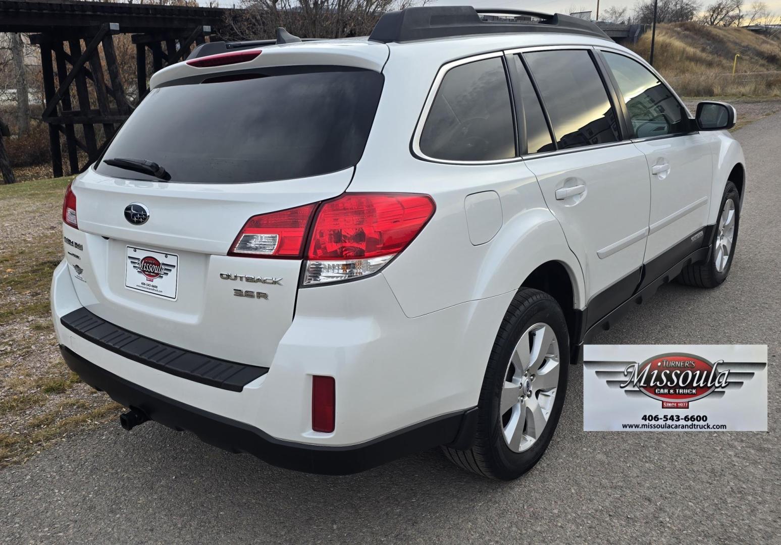 2012 White /White Subaru Outback 3.6R Limited (4S4BRDLCXC2) with an 3.6L H6 DOHC 24V engine, 5-Speed Automatic transmission, located at 450 N Russell, Missoula, MT, 59801, (406) 543-6600, 46.874496, -114.017433 - Hard to Find Outback AWD with the H6 3.6L Engine. Automatic Transmission. Air. Cruise Tilt. Power windows and Locks. Backup Camera. Bluetooth Audio and Phone. Power Sunroof. Heated Seats. - Photo#4