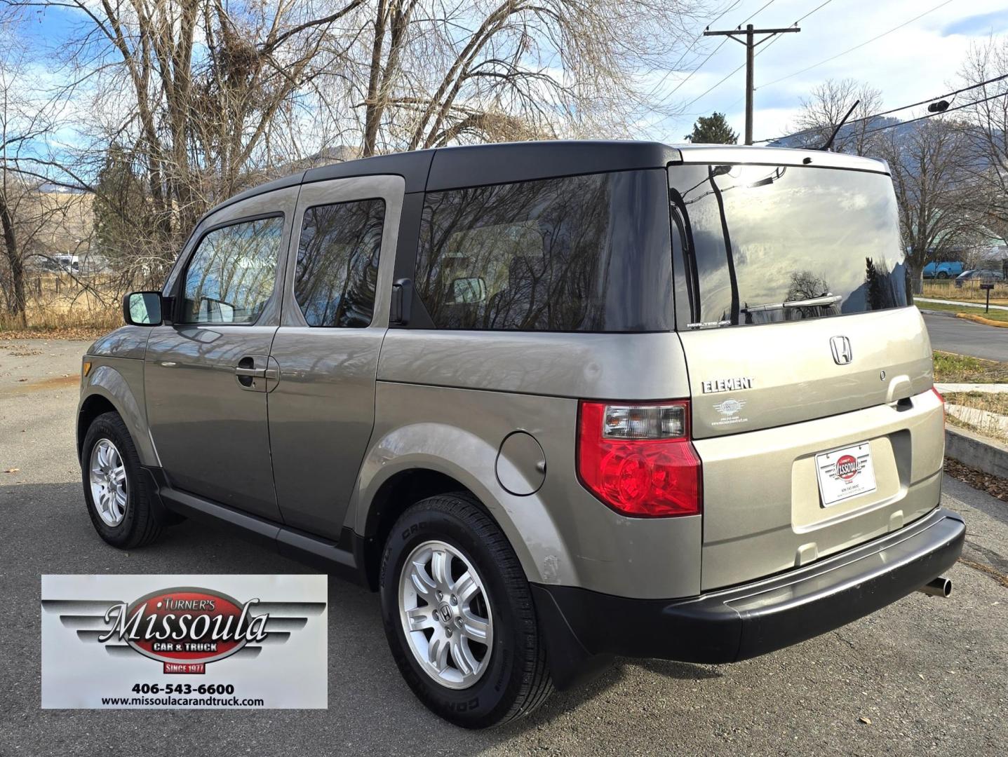 2007 Silver /Tan Honda Element EX 4WD AT (5J6YH28747L) with an 2.4L L4 DOHC 16V engine, 5-Speed Automatic Overdrive transmission, located at 450 N Russell, Missoula, MT, 59801, (406) 543-6600, 46.874496, -114.017433 - Incredibly Nice One Owner AWD Element. Good miles for it's age. These are becoming very hard to find. 2.4L I4 Engine. Automatic Transmission. Air. Cruise. Tilt. AM FM XM CD Player. - Photo#1