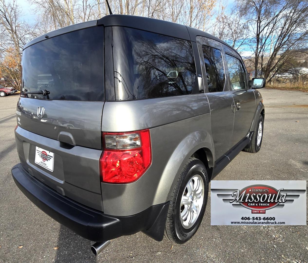 2007 Silver /Tan Honda Element EX 4WD AT (5J6YH28747L) with an 2.4L L4 DOHC 16V engine, 5-Speed Automatic Overdrive transmission, located at 450 N Russell, Missoula, MT, 59801, (406) 543-6600, 46.874496, -114.017433 - Incredibly Nice One Owner AWD Element. Good miles for it's age. These are becoming very hard to find. 2.4L I4 Engine. Automatic Transmission. Air. Cruise. Tilt. AM FM XM CD Player. - Photo#4