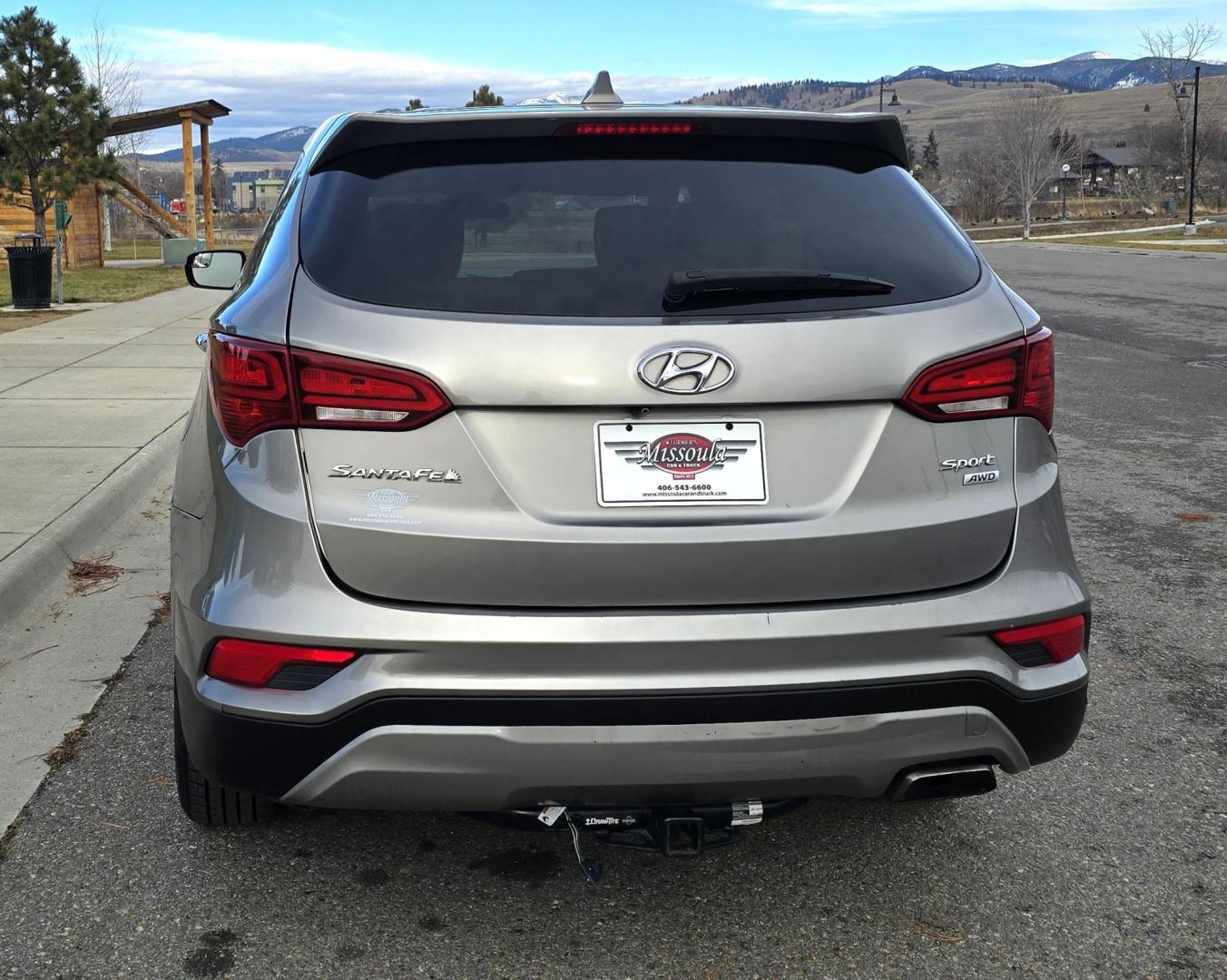 2017 Grey /Tan Hyundai Santa Fe Sport 2.4 AWD (5XYZTDLBXHG) with an 2.4L L4 DOHC 16V engine, 6A transmission, located at 450 N Russell, Missoula, MT, 59801, (406) 543-6600, 46.874496, -114.017433 - Photo#5