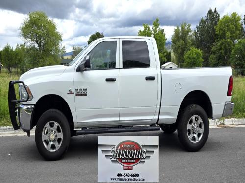 2018 RAM 3500 Crew Cab 4WD 6.7L Cummins One Owner