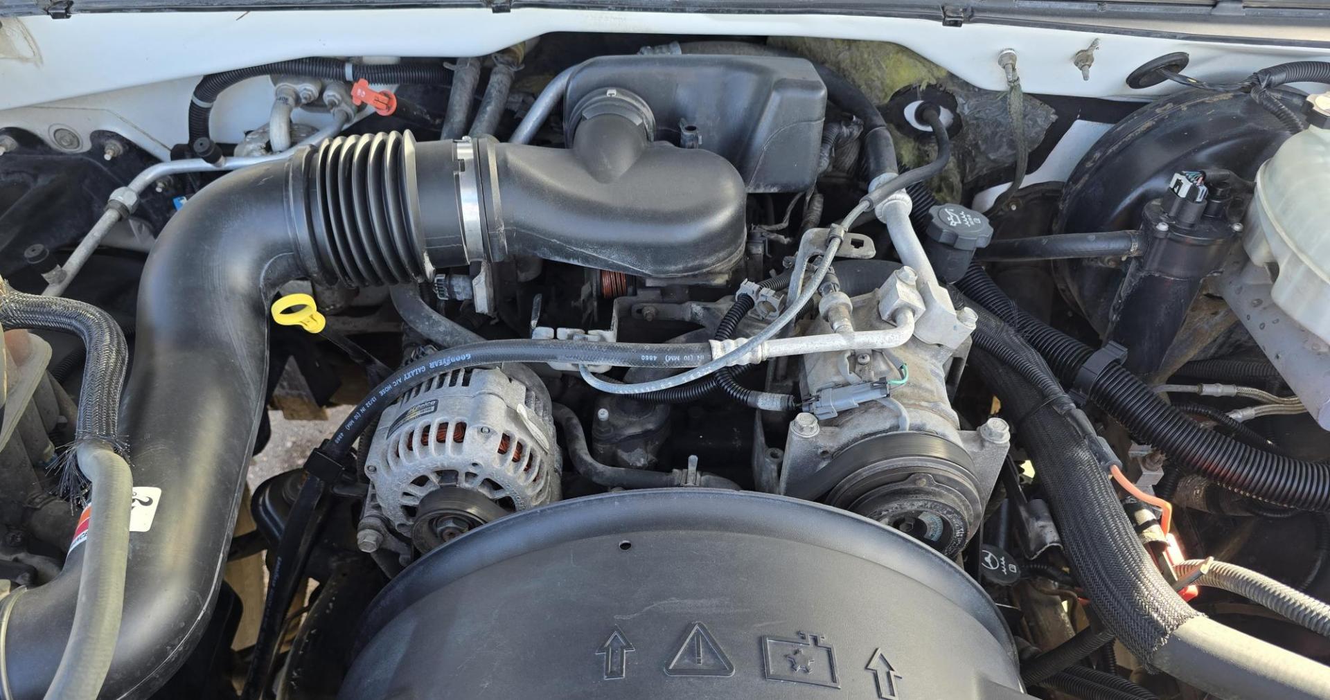 2003 White /Gray Chevrolet Silverado 1500 Long Bed 4WD (1GCEK14X73Z) with an 4.3L V6 OHV 12V engine, Automatic transmission, located at 450 N Russell, Missoula, MT, 59801, (406) 543-6600, 46.874496, -114.017433 - Work Truck that's ready for you.Strong Running 4.3 V6 Engine. 4WD. Automatic. Nice Flatbed with Tool Boxes on the side. Ladder / Lumber Rack. Gooseneck ball. Heavy Duty Rear Bumper for towing. Front Grill Guard. Air.Conditioning. Good Cooper Tires. Financing is NOT Available. - Photo#16